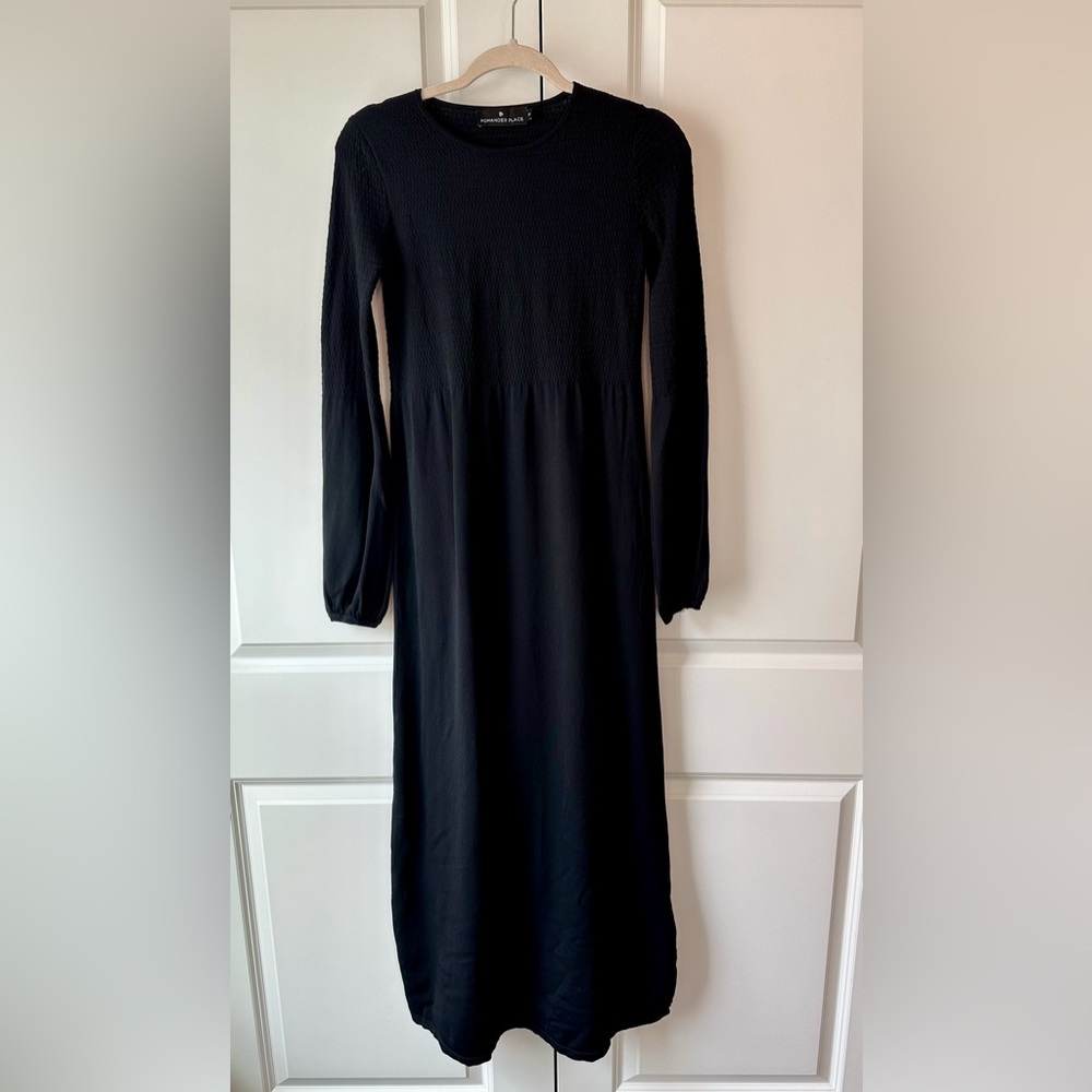 Tuckernuck Pomander Place Black Double Knit Lennox Maxi Dress Black (Size XS)